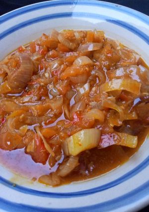 A picture of Onion sauce.