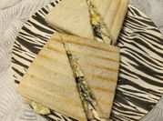 Una foto de sandwich aceituna