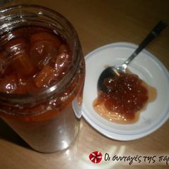 A picture of Grape spoon sweet by mom.