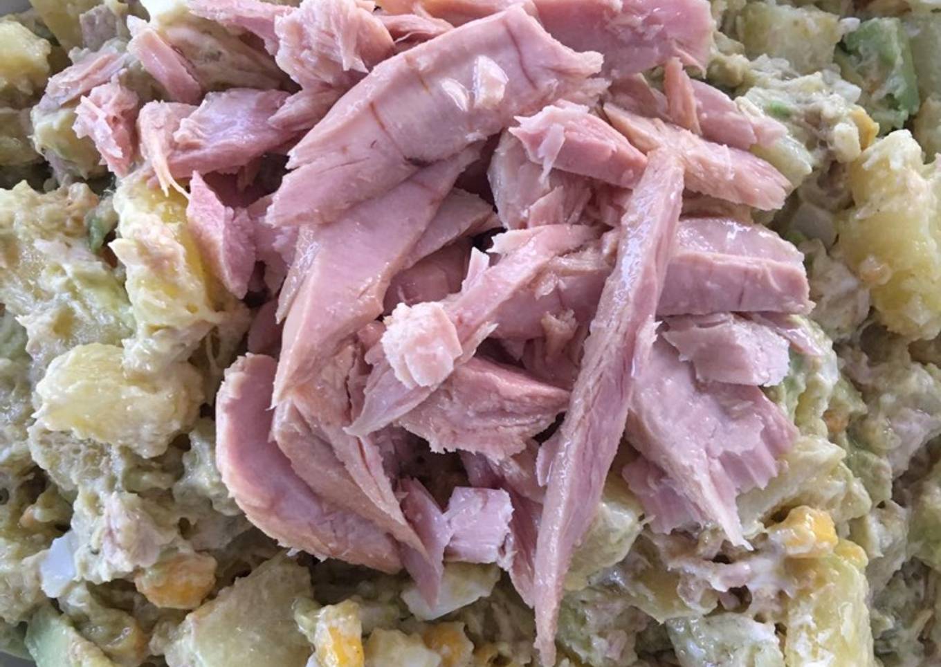 Ensaladilla con aguacate