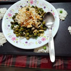 Fried Poha and Peas chaat A picture of Fried Poha and Peas chaat.
