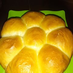 A picture of Dinner rolls.