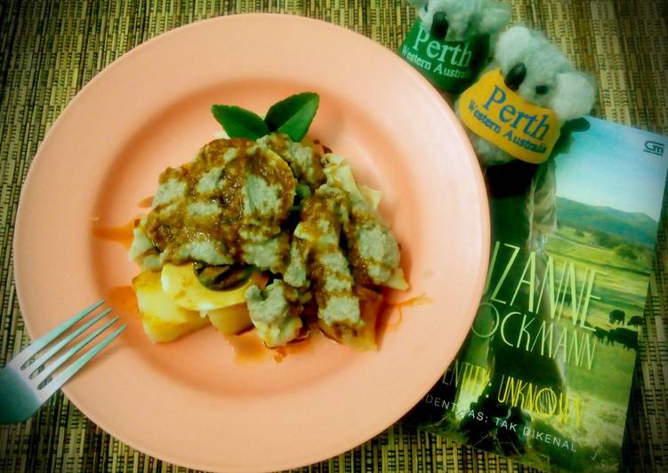 Siomay ayam saus kacang