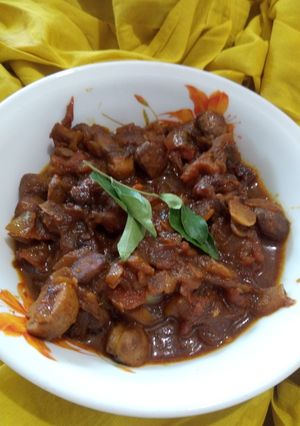 A picture of Mushroom pulusu.