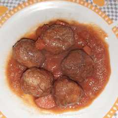 Foto principal de Albóndigas con tomate
