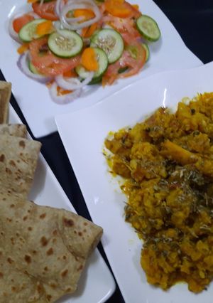 A picture of Gobhi gosht.