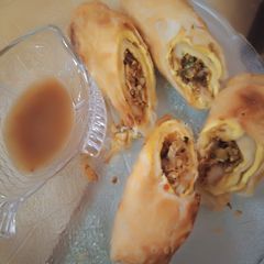 Chicken tikka egg crispy roll A picture of Chicken tikka egg crispy roll.