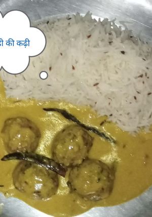 लौकी की पकोड़ी की कढ़ी रेसिपी मुख्य फोटो