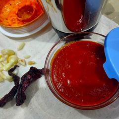 A picture of Garlic chutney / spicy chutney.