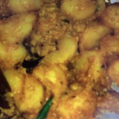 A picture of Dum aloo.