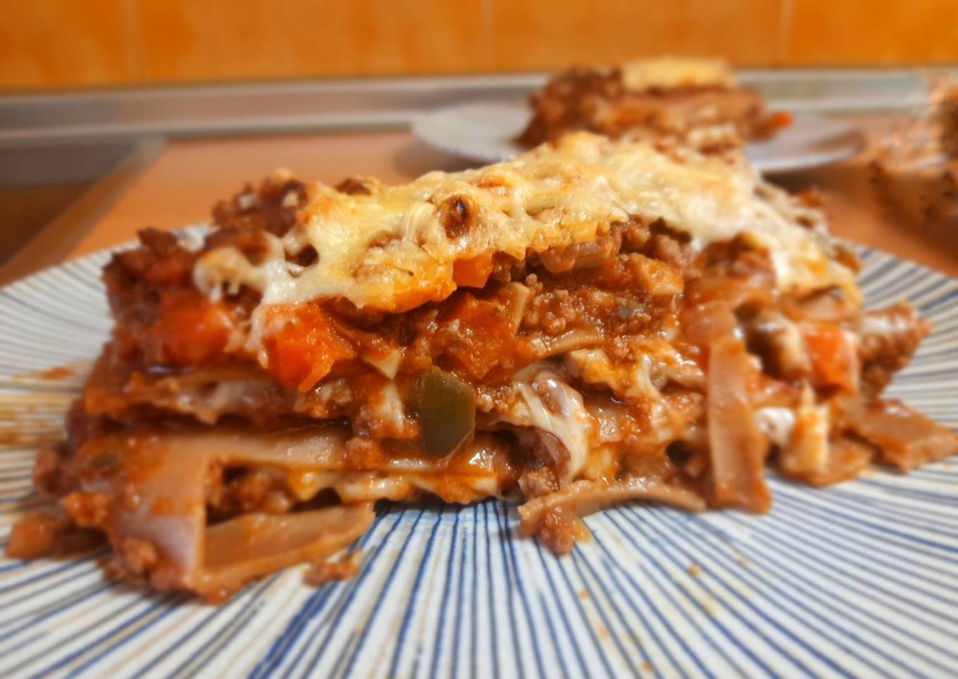 Lasaña integral con carne picada y verduritas