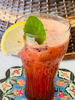 A picture of Full Berries and green apple Splash Juice.