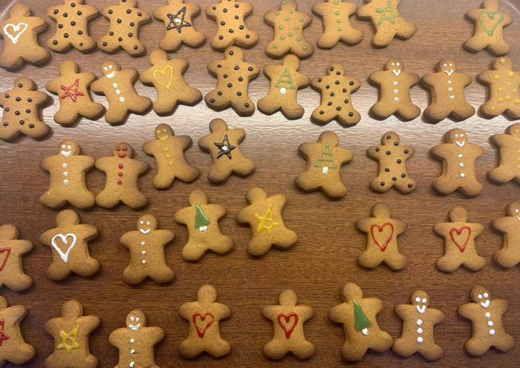Mini gingerbread people Mini gingerbread people