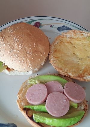 A picture of Avocado buns with some nyamabite slices.