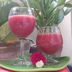 A picture of Watermelon & pomegranate fresh Juice.