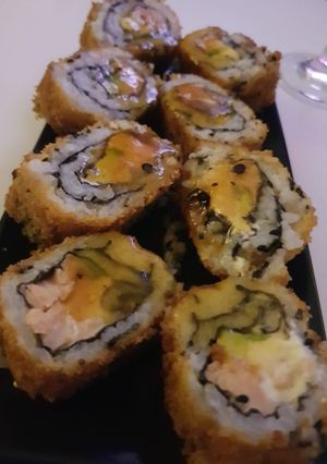 Una foto de Hot Rolls - Sushi caliente