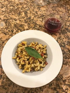 A picture of Louise's Pasta with garlic pesto sauce.