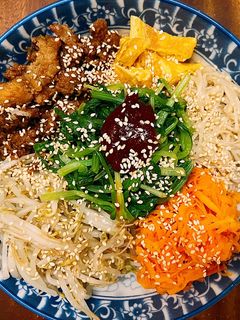 Hình của món Cơm Trộn Hàn Quốc 🇰🇷.
