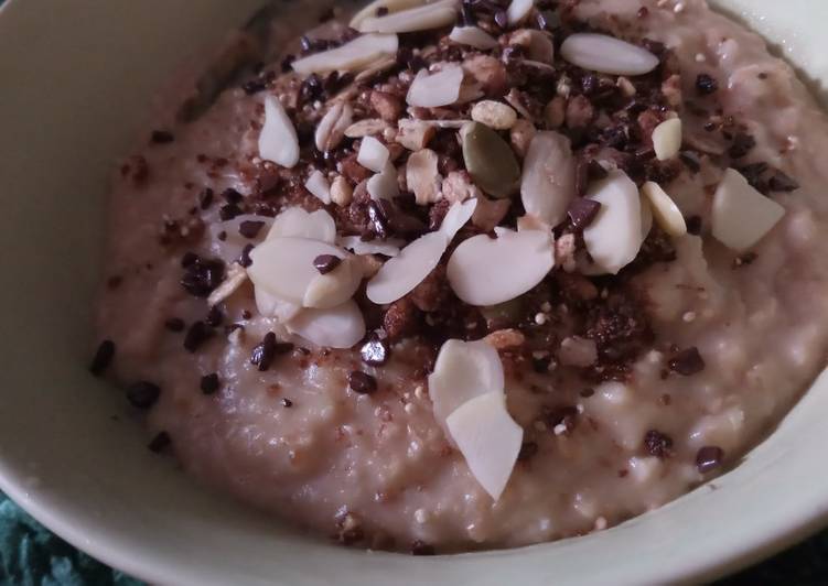 Oatmeal pisang kelapa selai kacang