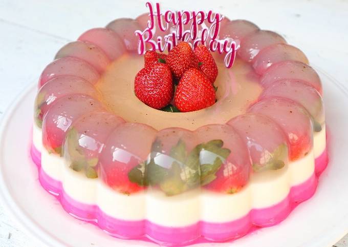 PUDDING STRAWBERRY YOGHURT | Ide Pengganti Kue Ultah