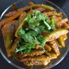 A picture of Ivy Gourd and Potato Sabzi.