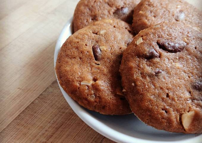 Almond Dark Chocolate Chip Cookies