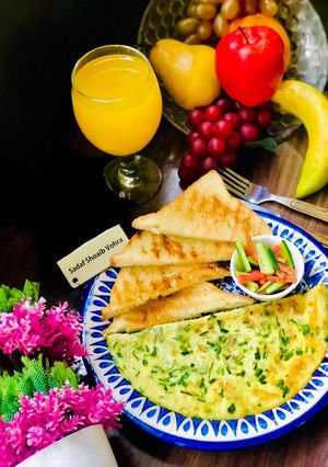 A picture of Green Garlic Classic Omelette.