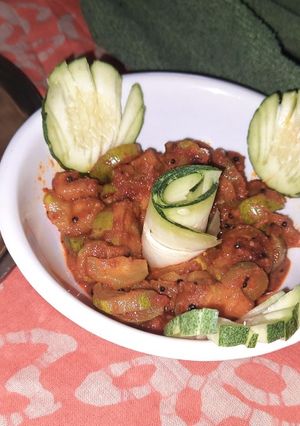 પરવળ નુ શાક (Parvar Shak Recipe In Gujarati) રેસીપી મુખ્ય ફોટો