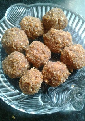 A picture of Khoya dryfruits balls.