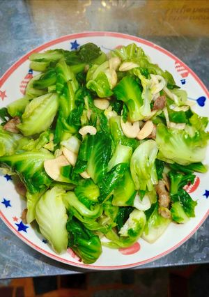 蒜炒高麗菜芽 的食譜成品照片