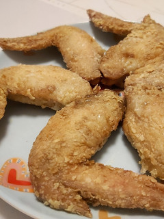 咖哩薄皮脆雞翅(氣炸鍋) 的食譜成品照片