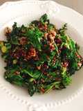 Kale con quinoa roja y carne picada