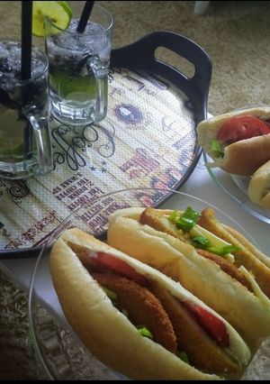 صورة لوصفة سندويشات اسكالوب منزلي مع موهيتو الليمون