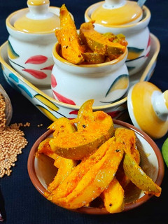 आम का अचार (aam ka achar recipe in Hindi) रेसिपी मुख्य फोटो