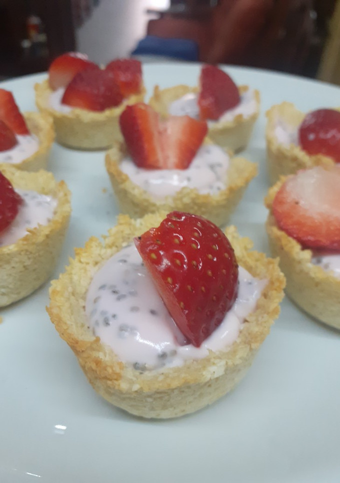 Una foto de Canastitas de coco y yogurt