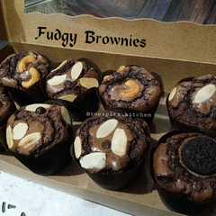 Fudgy Brownies রেসিপির প্রধান ছবি