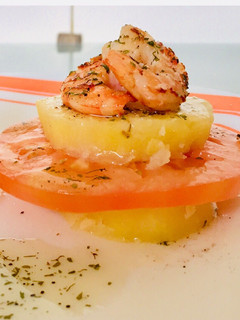Una foto de Patatas con gambas