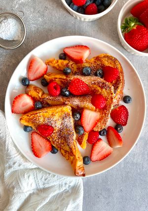 A picture of Fluffy French Toast.
