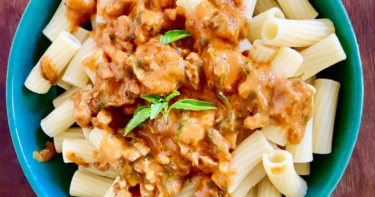 Sausage Tube Pasta Recipe by Vera Anghelescu - Cookpad