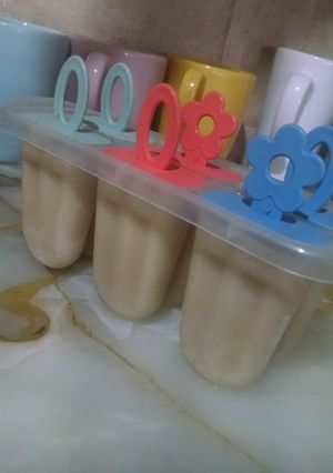 Una foto de Helados de banana palito