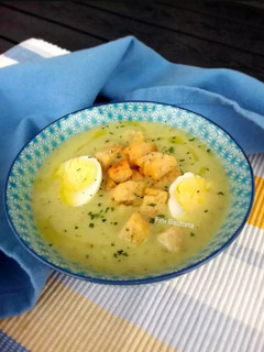 Una foto de Crema de calabacín con pera y manzana