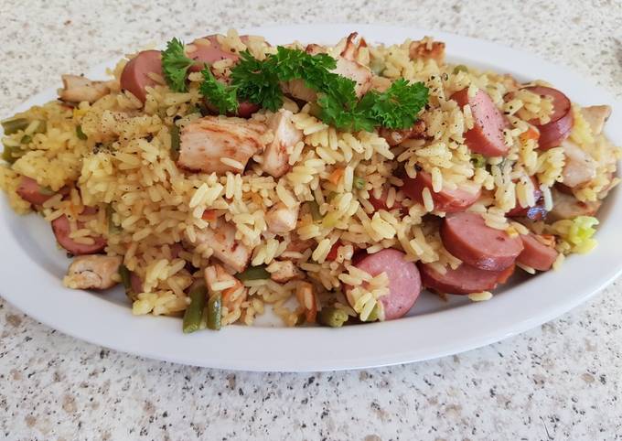 Simple Way to Make Quick My Smoked Sausage Garlic Chicken &amp; a Veg Rice