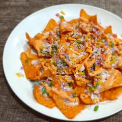 A picture of Cheesy Nachos Indian Style.