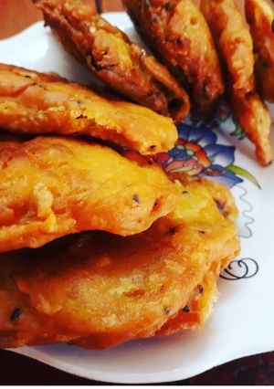 A picture of Pumpkin Flower and leaves Fritters.