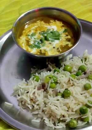 A picture of Matar Pulao.