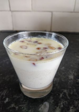 சூஜி கீர் (Sooji kheer Recipe in Tamil) செய்முறை முக்கிய புகைப்படம்