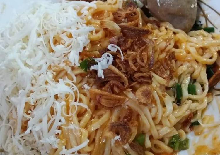 Resep Mie yamin keju baso Anti Gagal