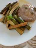 Hamburger in umido con zucchine in agrodolce