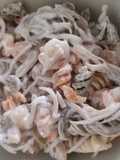 Pasta con gambas, gulas y nata