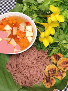 A picture of Grilled Chicken Breast with Vermicelli 🐥.